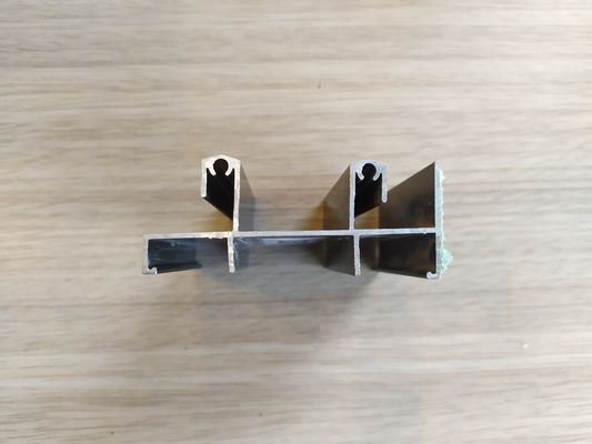 Extrusion d'alliage d'aluminium Temper T5 Windows 6063 pour le marché bolivien
