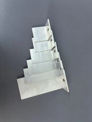 Support en forme de L en aluminium anodisé carré à 90 degrés pour la construction de façades extérieures
