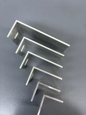 Support en forme de L en aluminium anodisé carré à 90 degrés pour la construction de façades extérieures