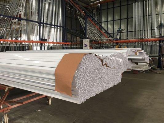 Fourniture directe de profilés en aluminium pour la décoration de fenêtres et de portes de bâtiments