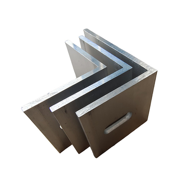 Service de traitement des fenêtres Décoiling L fenêtre profilé de support d'angle en aluminium avec trous