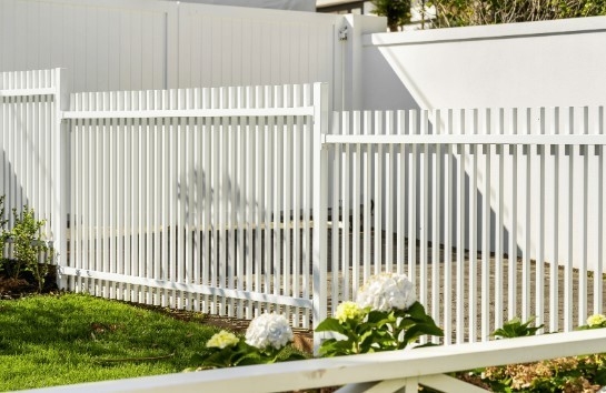 Clôture de jardin Modclassic Style de conception des clôtures en aluminium et en métal Panneaux avec accessoires