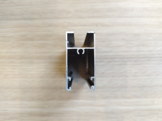 Profil d'aluminium de tolérance de 0,60 mm personnalisé pour les fenêtres et les portes de Bolivie et du Chili