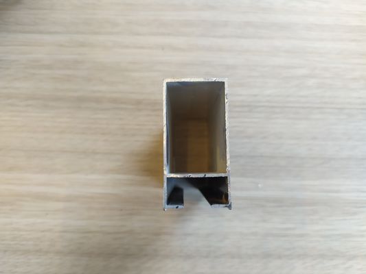 Fournisseurs de profilés d'extrusion d'aluminium pour la Bolivie et le Chili Tolérance de 0,5% Barrière, etc.