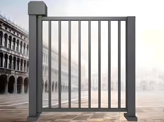 Panneaux de clôture en alliage de fer galvanisé d'acier et d'aluminium pour une fonction de protection