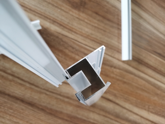 RAL 7011 Profiles en aluminium revêtus en poudre pour fenêtres et portes à carénage à Madagascar