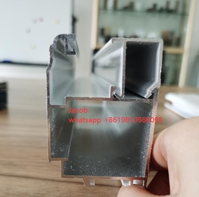 6063 Profils en aluminium revêtus de poudre d'anthracite pour fenêtres et portes à Madagascar