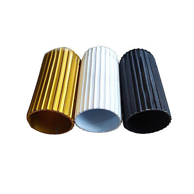 5.8-6.0M Longueur ronde Tubes de rideau en aluminium circulaire 6063 T5 Anodisation en or est un alliage