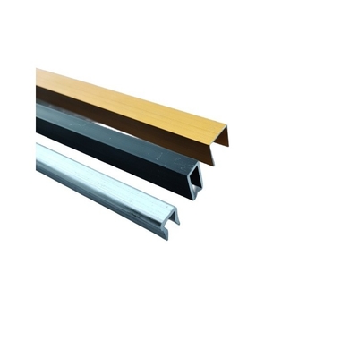 Couche en poudre 6063 T5 Profiles de fenêtre en aluminium à l'intérieur du profil en aluminium personnalisé