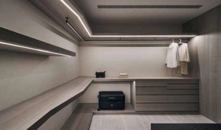 Profil de garniture en aluminium pour salle de douche
