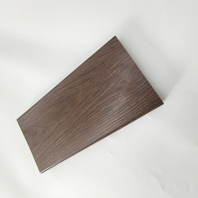 0.3 mm au-dessus de l'épaisseur Profil d'extrusion en aluminium à grains de bois pour fenêtres et portes