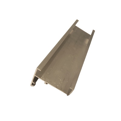 Couche de puissance personnalisée 6063 T5 Porte et fenêtre sections en aluminium Profiles 5,8-6,0M Longueur