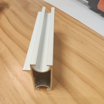 Des fenêtres et des portes de profilés en aluminium personnalisés pour vos besoins spécifiques