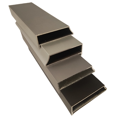 Service de traitement de décoiling Profil d'aluminium extrudé sur mesure avec surface anodisée