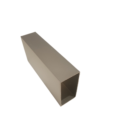 Service de traitement de décoiling Profil d'aluminium extrudé sur mesure avec surface anodisée