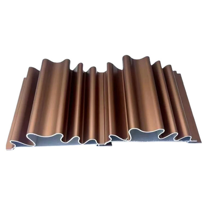 Les panneaux ondulés en alliage d'aluminium de grain de bois ou en plaque de mur ou de toit répondent à la norme GB