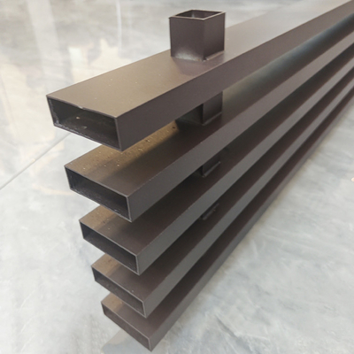 Clôture de sécurité en métal personnalisé en maillage brun en aluminium extérieur Clôture de protection de la vie privée pour la ferme