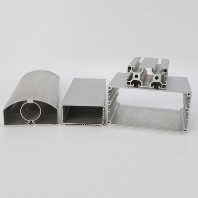 Profiles d'aluminium à extrusion personnalisée pour fenêtres industrielles CNC