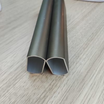 Profiles et accessoires en aluminium suspendu pour armoire de cabinet fabriqués par Shengxin
