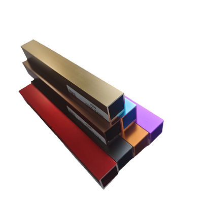 Profil d'extrusion en aluminium avec une surface anodisée colorée pour la ligne de décoration Dorado