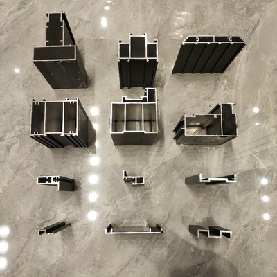 Émirats arabes unis Porte et fenêtre en aluminium sur mesure avec service de tapotement