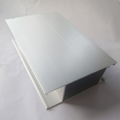 Profiles d'extrusion en aluminium pour fenêtre et porte coulissante pour l'oxydation en argent blanc sur mesure
