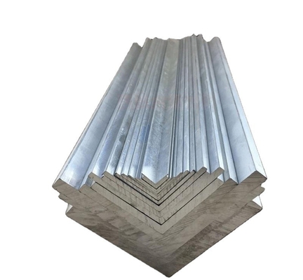 Service de soudage Profil d'aluminium en forme de L en forme de ventilateur pour l'extrusion d'angle d'angle de bureau