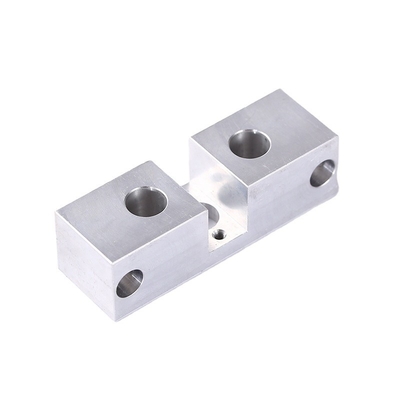 Couleurs personnalisées Enveloppe en aluminium d'extrusion personnalisée pour le profilé de traitement en profondeur