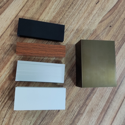 Profil en aluminium revêtu de poudre sur mesure pour fenêtres et portes coulissantes Tolérance ± 1%