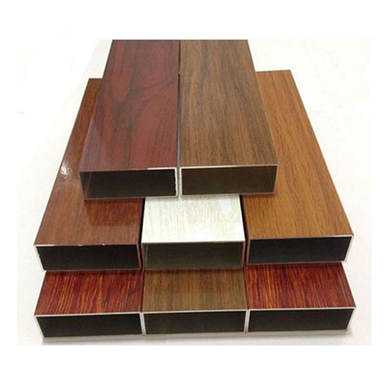 Profiles en aluminium extrudés pour matériaux de construction à finition de grains de bois 6063 t6/t5
