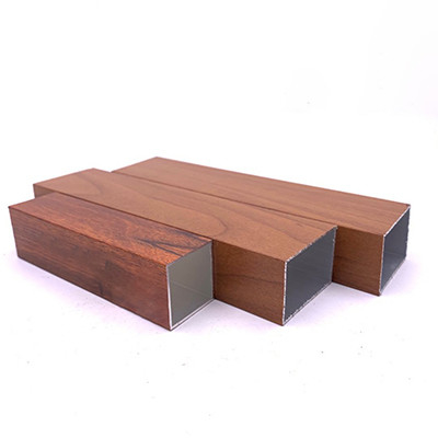 Profiles en aluminium de couleur bois décoratif à température T3-T8 et épaisseur 0,8 mm-2,0 mm
