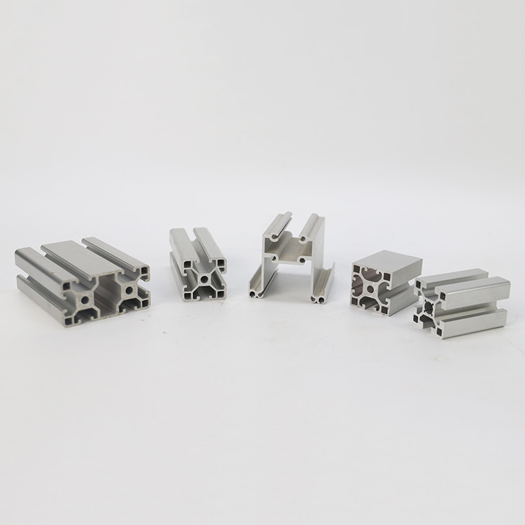 6063 T Profiles d'extrusion en aluminium à fente avec couleur personnalisée et alliage d'aluminium