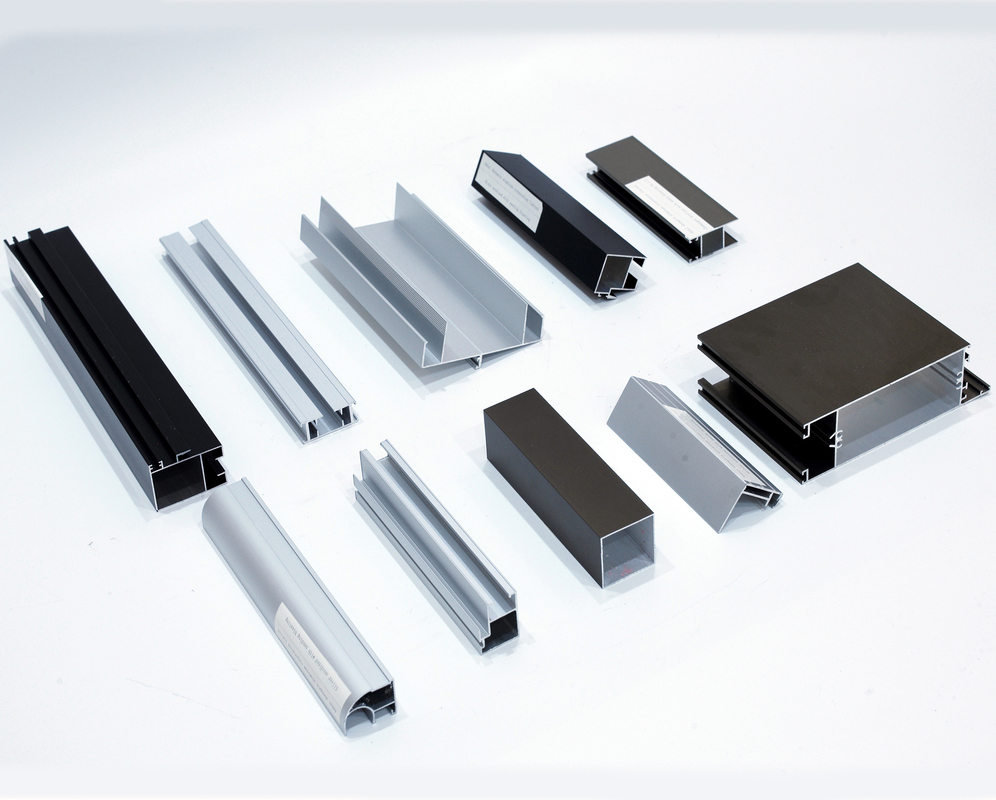 Profiles d'extrusion en aluminium de 1 pouce x 1 pouce Longueur 0,5-6,0M T3-T8 pour diverses applications
