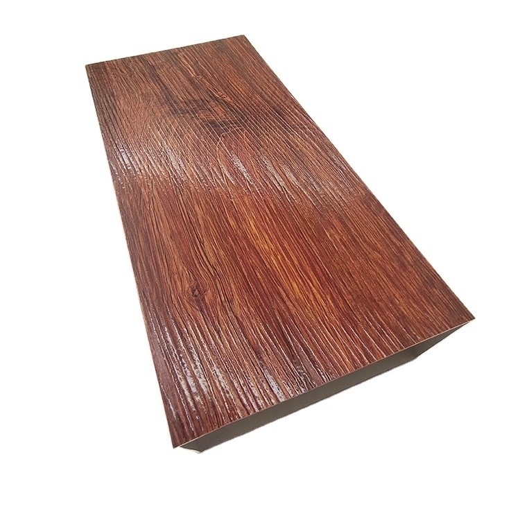 5.8-6.0M Longueur Profiles d'extrusion en aluminium en grain de bois 3D pour fenêtres portes et plancher de pergola