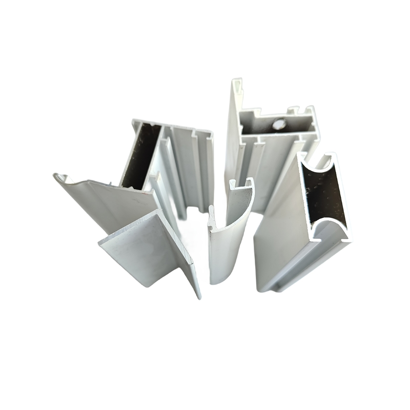 Porte fenêtre Foshan Couche en poudre grise d'aluminium Profiles d'alliage d'extrusion pour les pays d'Afrique de l'Ouest