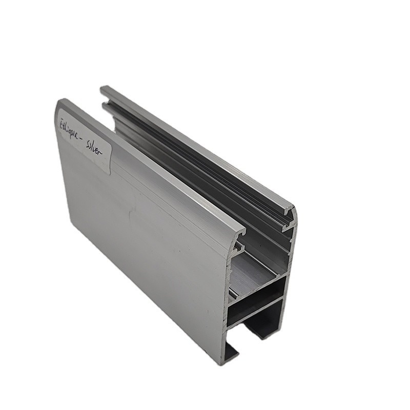 Double fenêtre en verre Porte en aluminium 5.8-6.0M Longueur pour fenêtre de porte Concurrence sur le marché
