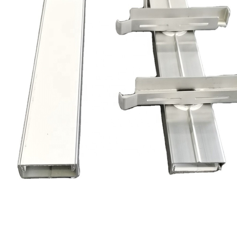 5.8-6.0M Longueur Panneau de clôture en aluminium Système de matériel pour le profilé de la structure