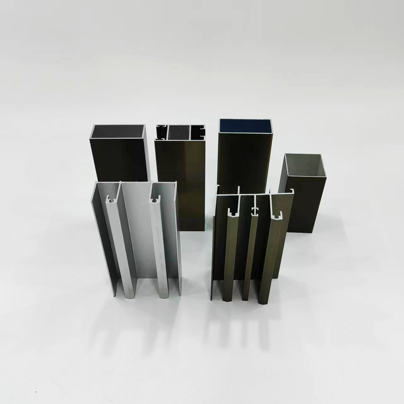 6063 6061 Profil d'extrusion de fluorocarbures en alliage d'aluminium pour portes coulissantes et fenêtres