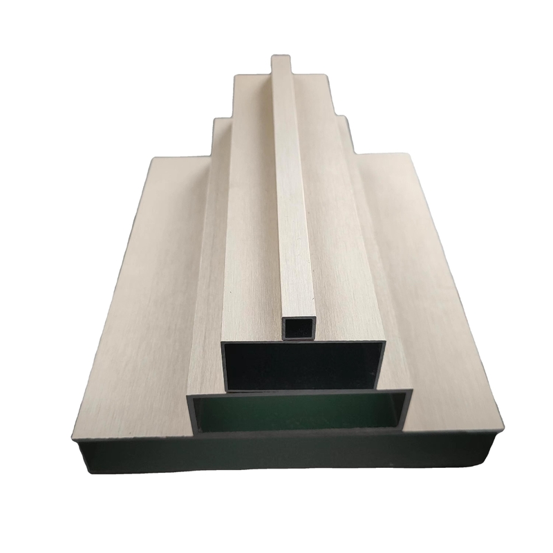 Demande du client Profiles décoratifs muraux en aluminium à fond avec grains de bois