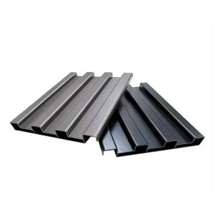Les panneaux ondulés en alliage d'aluminium de grain de bois ou en plaque de mur ou de toit répondent à la norme GB