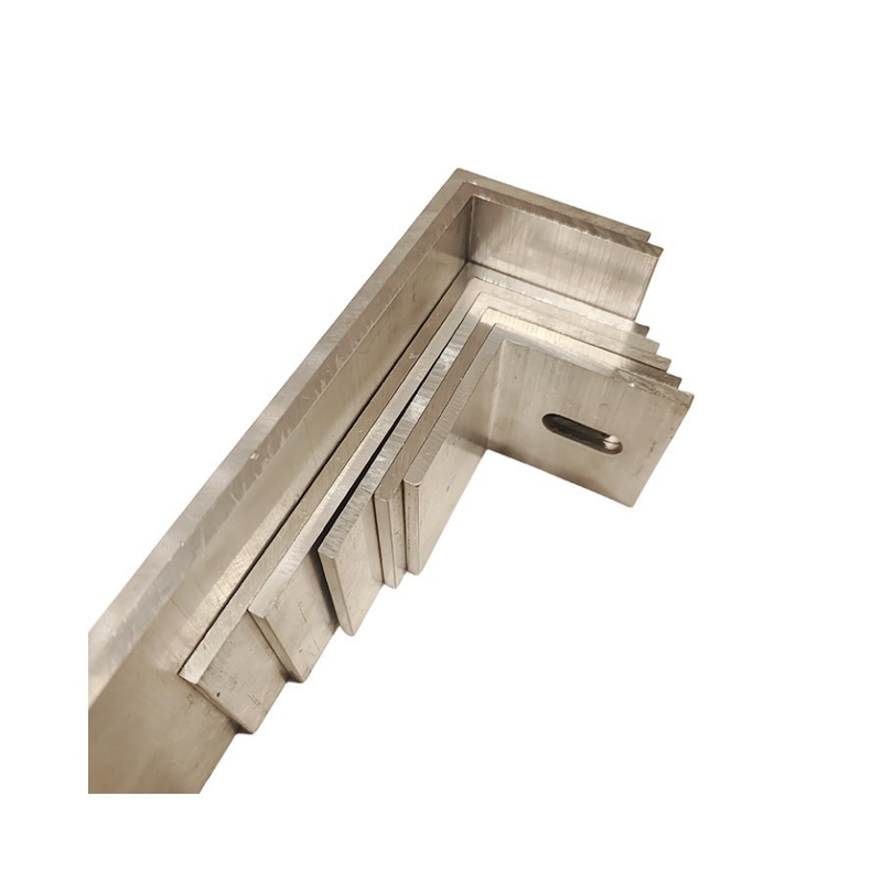 Service de soudage Profil d'aluminium en forme de L en forme de ventilateur pour l'extrusion d'angle d'angle de bureau